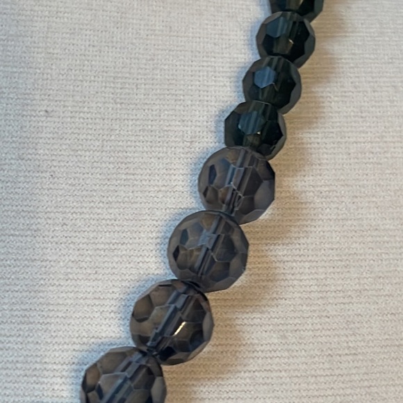 Dark gray adjustable bead necklace - Picture 3 of 6